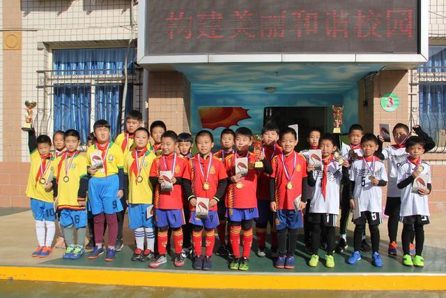 常规赛-骑士大胜猛龙30分 步行者逆转力克活塞
